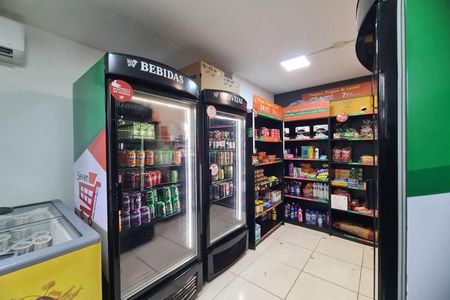 Apartamento para alugar com 35m², 2 quartos e 1 vaga Apartamento para alugar com 35m², 2 quartos e 1 vagaÁrea comum - Mini mercado
