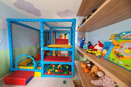 Apartamento para alugar com 35m², 2 quartos e 1 vaga Apartamento para alugar com 35m², 2 quartos e 1 vagaÁrea comum - Brinquedoteca