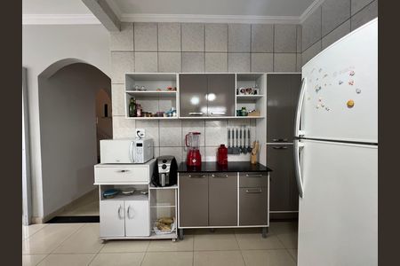 Casa à venda com 280m², 3 quartos e 2 vagas Casa à venda com 280m², 3 quartos e 2 vagasCozinha