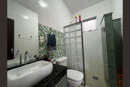 Banheiro Social de casa à venda com 3 quartos, 280m² em Céu Azul, Belo Horizonte