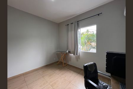 Casa à venda com 280m², 3 quartos e 2 vagas Casa à venda com 280m², 3 quartos e 2 vagasQuarto 1