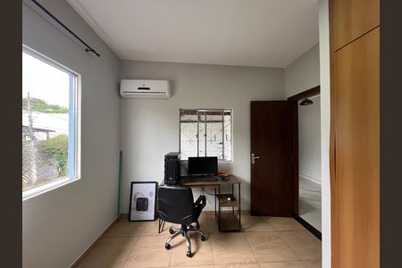 Casa à venda com 280m², 3 quartos e 2 vagas Casa à venda com 280m², 3 quartos e 2 vagasQuarto 1