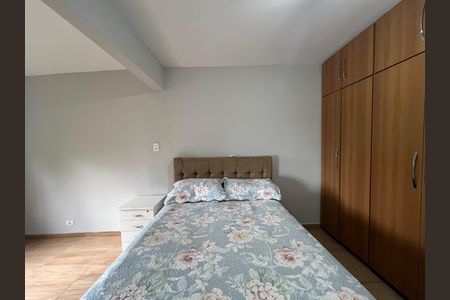 Casa à venda com 280m², 3 quartos e 2 vagas Casa à venda com 280m², 3 quartos e 2 vagasQuarto 2