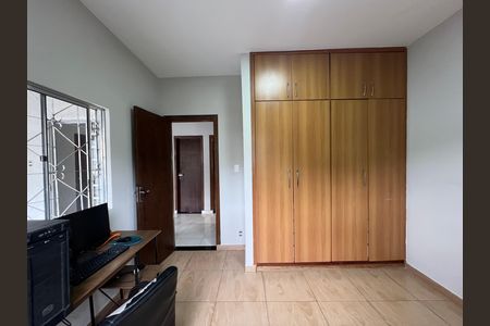 Casa à venda com 280m², 3 quartos e 2 vagas Casa à venda com 280m², 3 quartos e 2 vagasQuarto 1