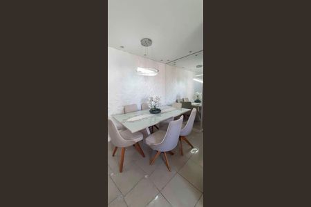Apartamento à venda com 65m², 3 quartos e 1 vaga Apartamento à venda com 65m², 3 quartos e 1 vagaSala de Jantar