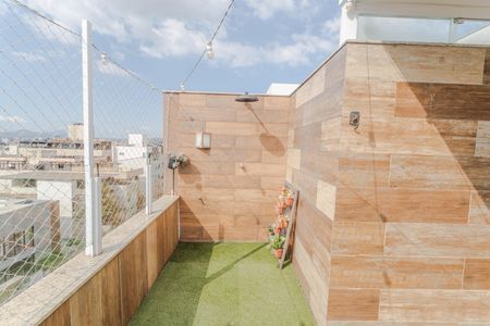 Apartamento à venda com 164m², 3 quartos e 2 vagas Apartamento à venda com 164m², 3 quartos e 2 vagasCobertura