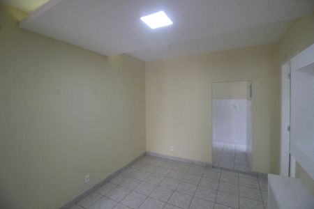 Casa para alugar com 32m², 1 quarto e 1 vagaSala