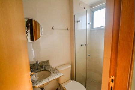 Apartamento à venda com 70m², 2 quartos e 1 vaga Apartamento à venda com 70m², 2 quartos e 1 vagaBanheiro da Suíte