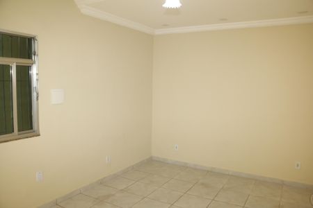 sala de casa para alugar com 2 quartos, 28m² em Luz, Nova Iguaçu