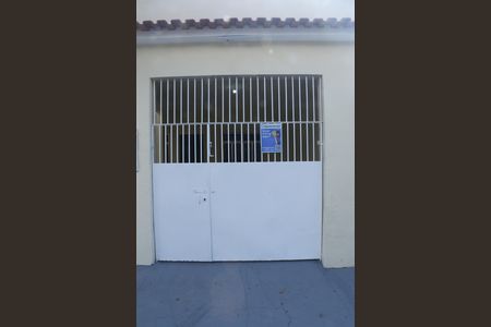 Casa para alugar com 81m², 2 quartos e 1 vagaFachada