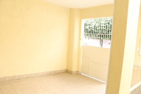 Varanda de casa para alugar com 2 quartos, 28m² em Luz, Nova Iguaçu
