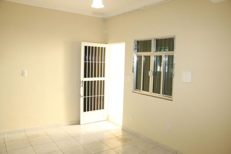 Casa para alugar com 28m², 2 quartos e 1 vagasala
