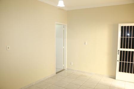 Casa para alugar com 28m², 2 quartos e 1 vagasala