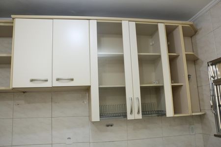 Casa para alugar com 28m², 2 quartos e 1 vagaCozinha - Armários