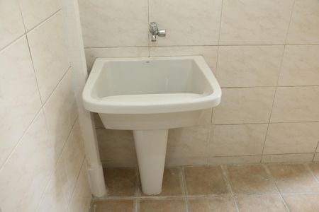 Casa para alugar com 28m², 2 quartos e 1 vagaÁrea de Serviço