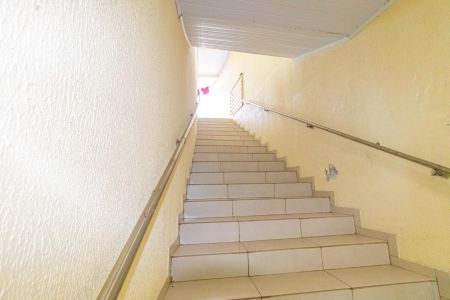 Casa para alugar com 187m², 2 quartos e 2 vagasEscada