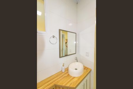 Casa para alugar com 187m², 2 quartos e 2 vagasBanheiro Social