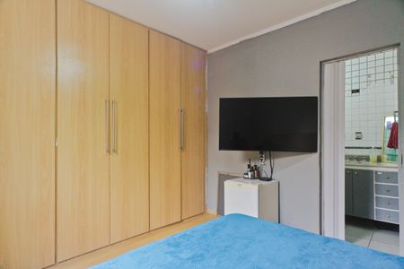 Apartamento à venda com 250m², 3 quartos e 4 vagas Apartamento à venda com 250m², 3 quartos e 4 vagasSuíte