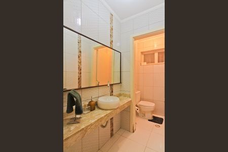 Apartamento à venda com 250m², 3 quartos e 4 vagas Apartamento à venda com 250m², 3 quartos e 4 vagasLavabo