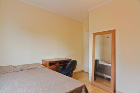 Apartamento à venda com 250m², 3 quartos e 4 vagas Apartamento à venda com 250m², 3 quartos e 4 vagasQuarto 2