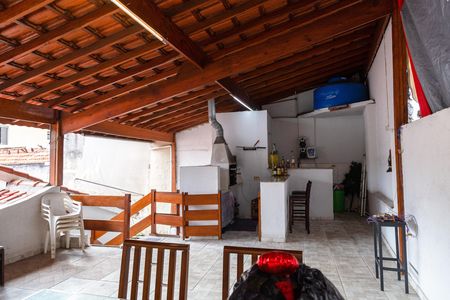Casa à venda com 249m², 3 quartos e 4 vagasÁrea gourmet e área de serviço