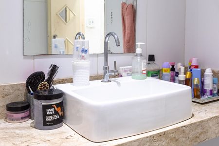 Casa à venda com 249m², 3 quartos e 4 vagasBanheiro social 1