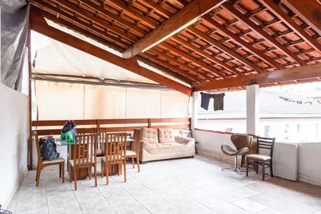 Casa à venda com 249m², 3 quartos e 4 vagasÁrea gourmet e área de serviço