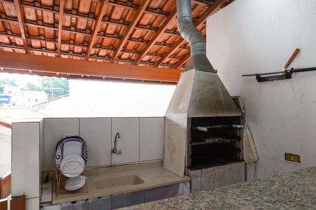 Casa à venda com 249m², 3 quartos e 4 vagasÁrea gourmet e área de serviço