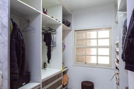 Casa à venda com 249m², 3 quartos e 4 vagasCloset do Quarto 1 suíte