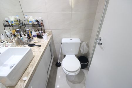 Apartamento para alugar com 62m², 2 quartos e 1 vagaBanheiro da suíte