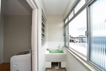 Apartamento à venda com 67m², 2 quartos e 1 vagaÁrea de Serviço