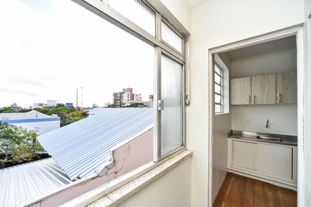 Apartamento à venda com 67m², 2 quartos e 1 vagaÁrea de Serviço