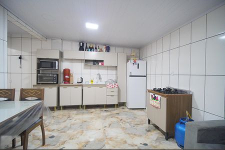 Casa à venda com 120m², 2 quartos e 2 vagasCozinha