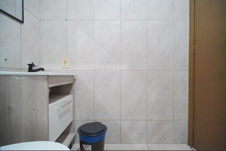 Casa à venda com 120m², 2 quartos e 2 vagasBanheiro