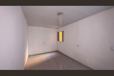 Quarto de casa para alugar com 2 quartos, 62m² em Vila Creti, Carapicuíba