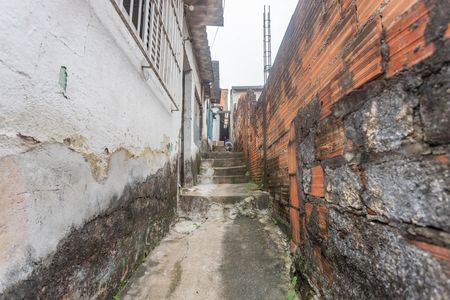 Casa à venda com 150m², 2 quartos e 2 vagas Casa à venda com 150m², 2 quartos e 2 vagasEntrada