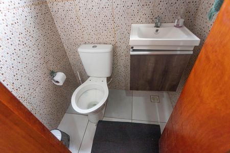Casa à venda com 150m², 2 quartos e 2 vagas Casa à venda com 150m², 2 quartos e 2 vagasLavabo