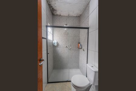 Casa à venda com 150m², 2 quartos e 2 vagas Casa à venda com 150m², 2 quartos e 2 vagasBanheiro da suíte 1