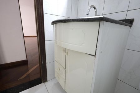 Apartamento para alugar com 54m², 2 quartos e 1 vaga Apartamento para alugar com 54m², 2 quartos e 1 vagaBanheiro