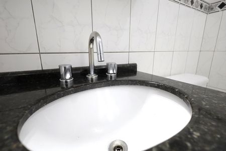 Apartamento para alugar com 54m², 2 quartos e 1 vaga Apartamento para alugar com 54m², 2 quartos e 1 vagaBanheiro