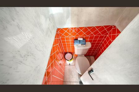 Casa à venda com 250m², 6 quartos e 1 vaga Casa à venda com 250m², 6 quartos e 1 vagaLavabo