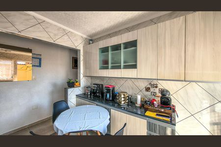 Casa à venda com 250m², 6 quartos e 1 vaga Casa à venda com 250m², 6 quartos e 1 vagaCozinha 2