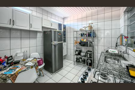 Casa à venda com 250m², 6 quartos e 1 vaga Casa à venda com 250m², 6 quartos e 1 vagaCozinha 1