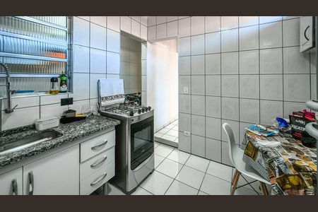 Casa à venda com 250m², 6 quartos e 1 vaga Casa à venda com 250m², 6 quartos e 1 vagaCozinha 1