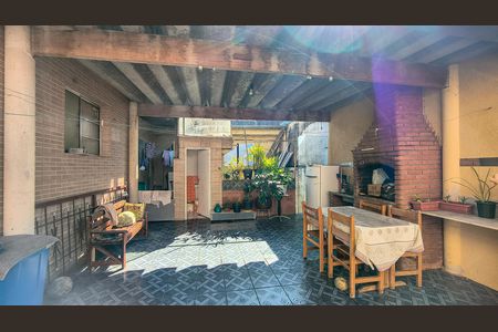 Casa à venda com 250m², 6 quartos e 1 vaga Casa à venda com 250m², 6 quartos e 1 vagaÁrea gourmet