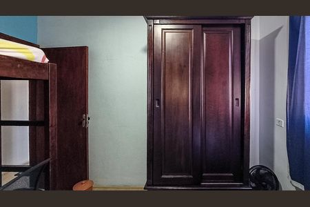 Casa à venda com 250m², 6 quartos e 1 vaga Casa à venda com 250m², 6 quartos e 1 vagaQuarto 3