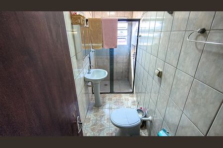 Casa à venda com 250m², 6 quartos e 1 vaga Casa à venda com 250m², 6 quartos e 1 vagaBanheiro 1