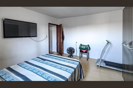 Casa à venda com 250m², 6 quartos e 1 vaga Casa à venda com 250m², 6 quartos e 1 vagaQuarto 4