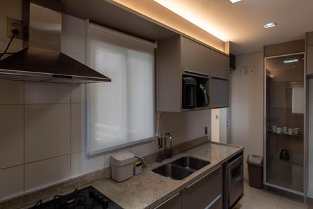 Apartamento para alugar com 108m², 2 quartos e 2 vagas Apartamento para alugar com 108m², 2 quartos e 2 vagasCOZINHA