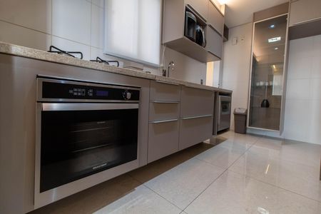 Apartamento para alugar com 108m², 2 quartos e 2 vagas Apartamento para alugar com 108m², 2 quartos e 2 vagasCOZINHA